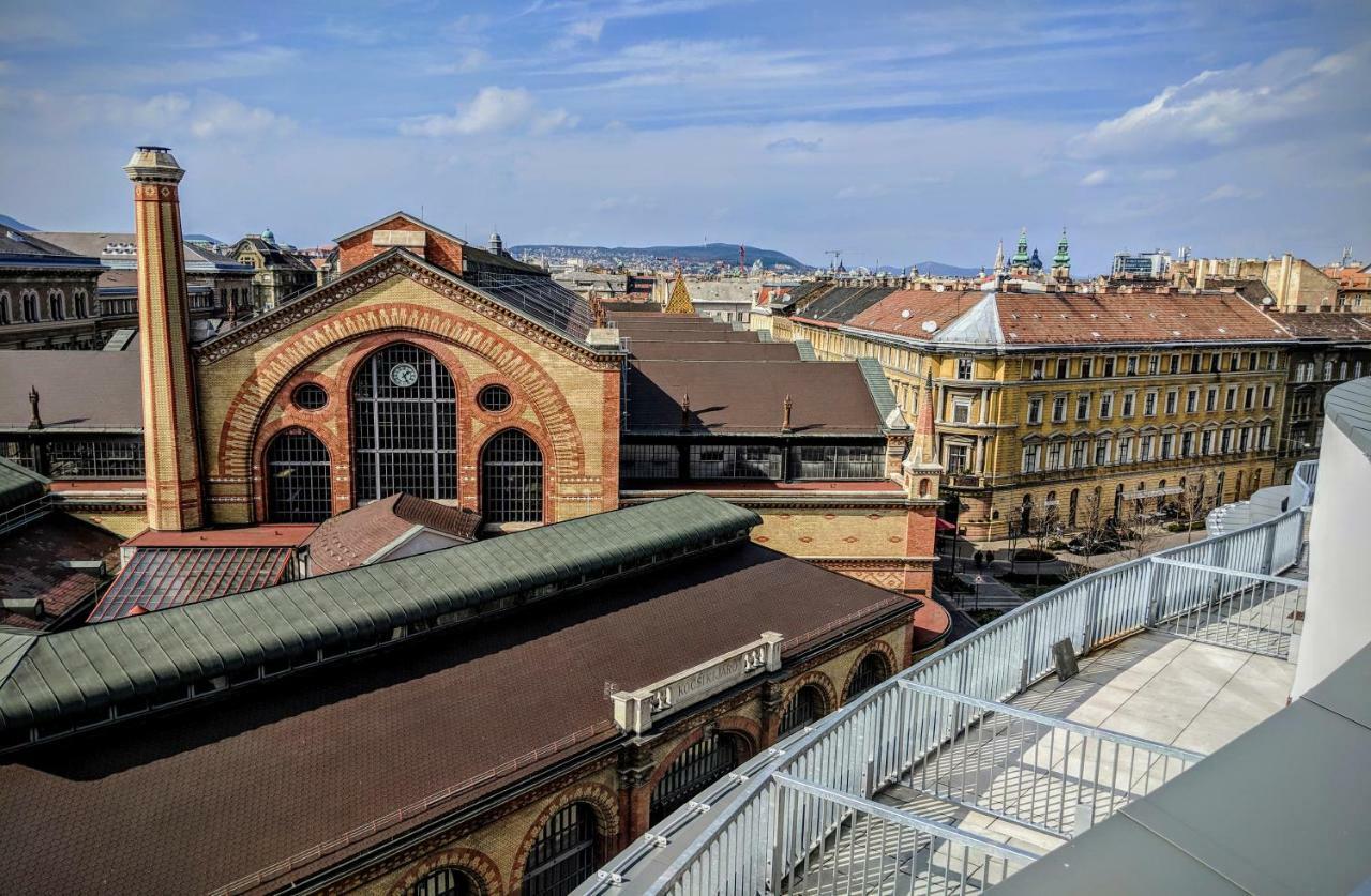 Meininger Great Market Hall Hotel