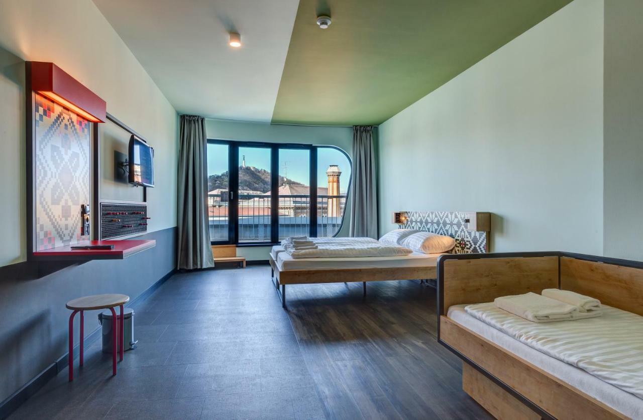 Meininger Great Market Hall Hotel